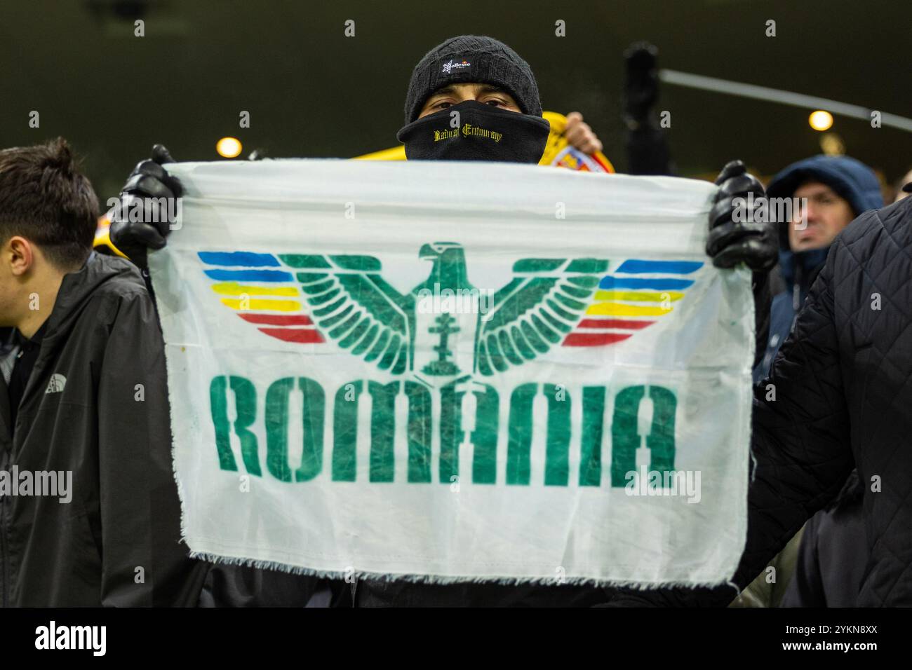 Bucarest, Roumanie. 18 novembre 2024. Ultras rumene durante la partita di calcio UEFA Nations League, League C, gruppo C2 tra Romania e Cipro il 18 novembre 2024 all'Arena Nationala di Bucarest, Romania - Photo Mihnea Tatu/LightSpeed Images/DPPI Credit: DPPI Media/Alamy Live News Foto Stock