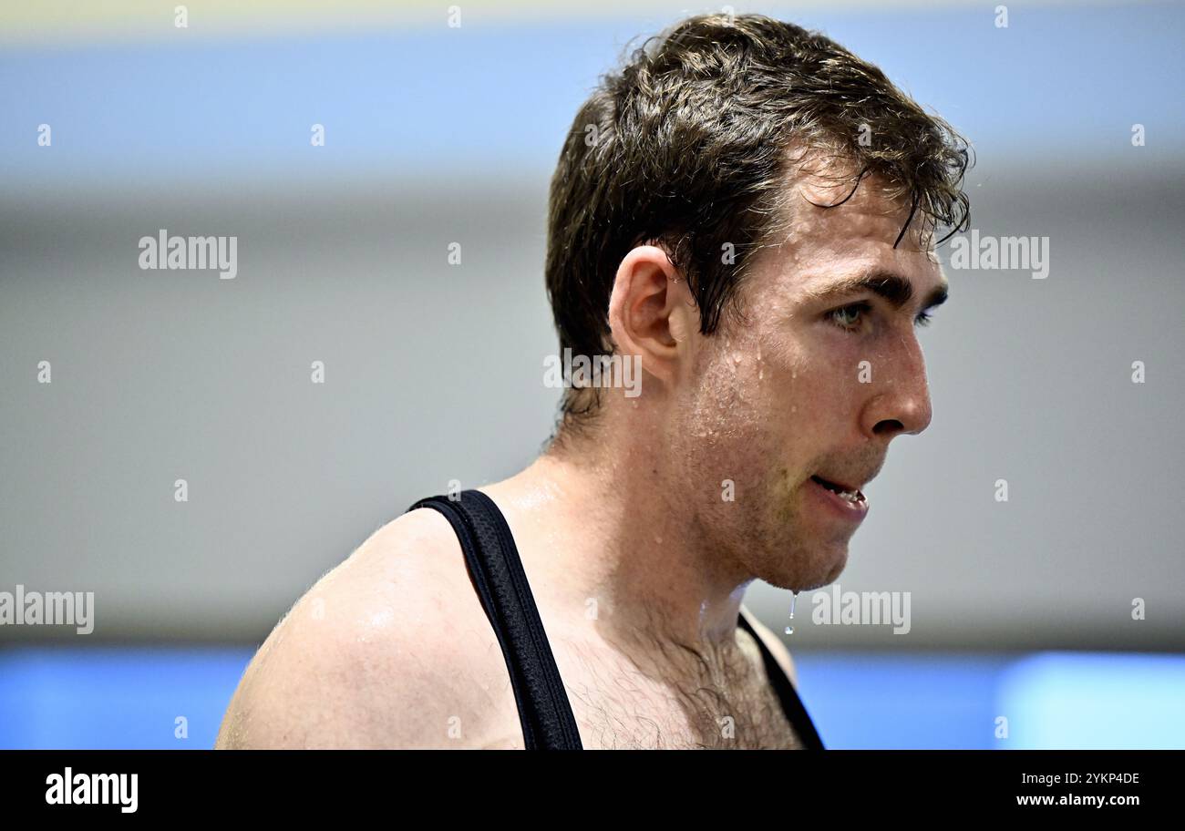 Belek, Turchia. 19 novembre 2024. L'atleta belga di canottaggio Gaston Mercier reagisce durante un allenamento di spinning con la squadra di canottaggio durante un training camp organizzato dal Comitato Olimpico belga BOIC-COIB a Belek, Turchia, martedì 19 novembre 2024. Il campo si svolge dall'11 al 25 novembre. BELGA PHOTO ERIC LALMAND credito: Belga News Agency/Alamy Live News Foto Stock