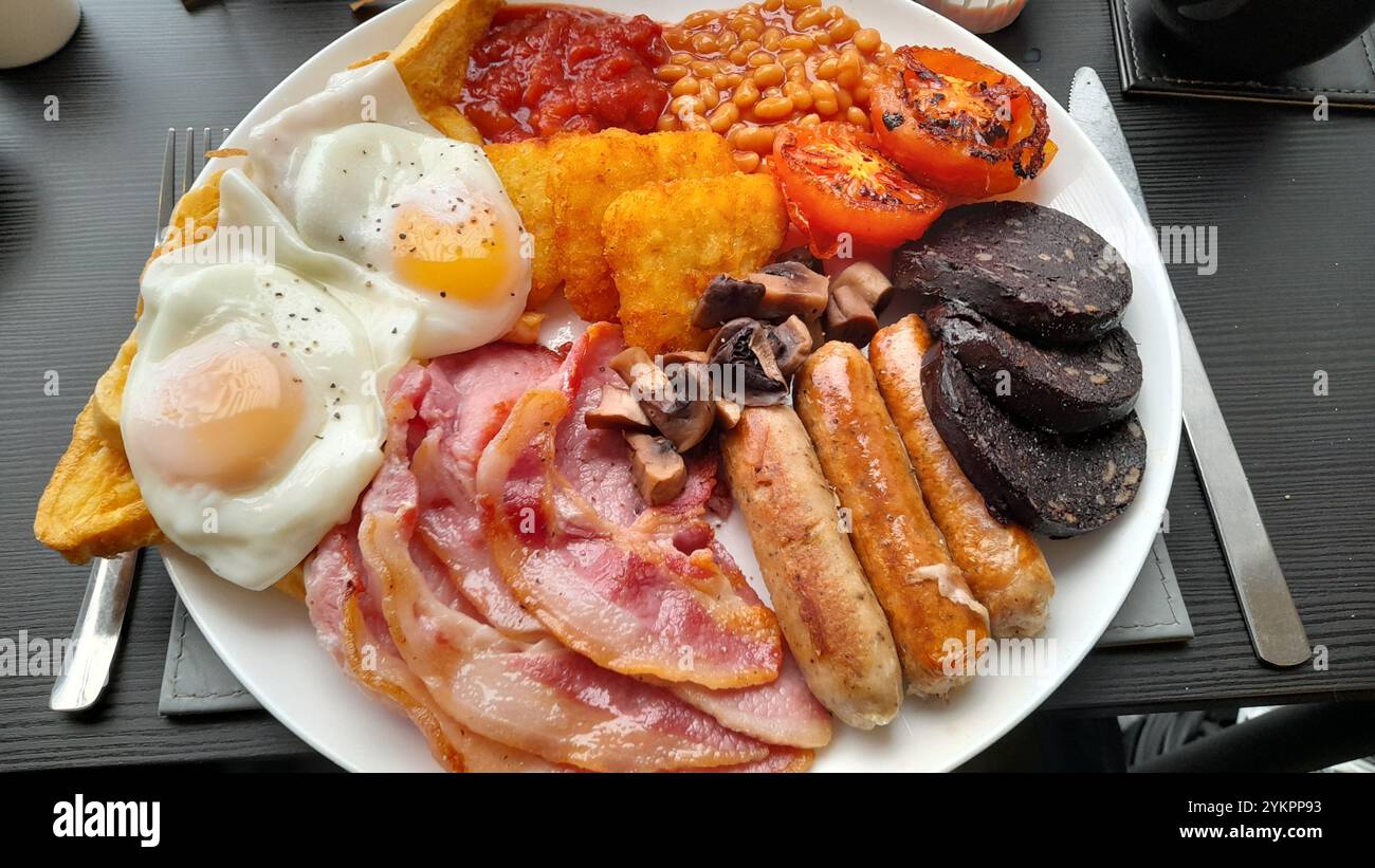 Grande colazione all'inglese completa tutto il giorno o brunch, buster di pancia Foto Stock