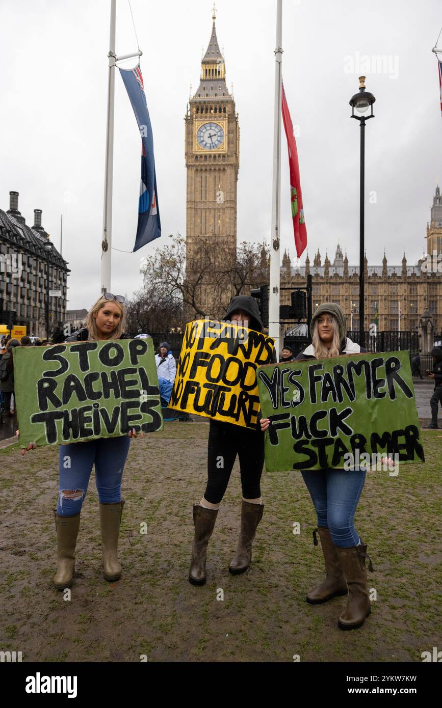 Gli agricoltori del Regno Unito a Whitehall protestarono contro i piani fiscali sulle successioni del governo laburista, Londra, Inghilterra, Regno Unito Foto Stock