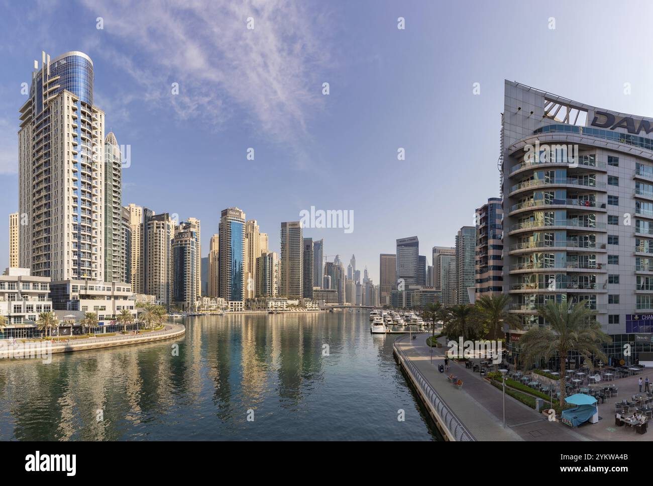 Una foto degli edifici di Dubai Marina Foto Stock