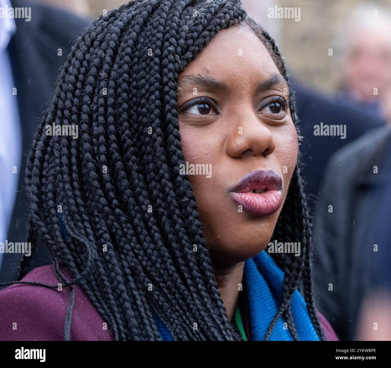 Londra, Regno Unito. 19 novembre 2024. Kemi Badenoch, leader del Partito Conservatore e membri del suo gabinetto ombra, ha incontrato gli agricoltori e i loro rappresentanti, a College Green, in vista della protesta anti-budget degli agricoltori a Whitehall Londra Kemi Badenoch, leader del Partito Conservatore Credit: Ian Davidson/Alamy Live News Foto Stock