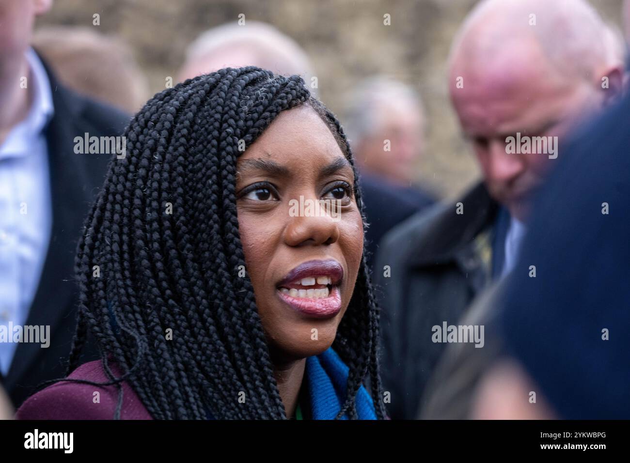 Londra, Regno Unito. 19 novembre 2024. Kemi Badenoch, leader del Partito Conservatore e membri del suo gabinetto ombra, ha incontrato gli agricoltori e i loro rappresentanti, a College Green, in vista della protesta anti-budget degli agricoltori a Whitehall Londra Kemi Badenoch, leader del Partito Conservatore Credit: Ian Davidson/Alamy Live News Foto Stock