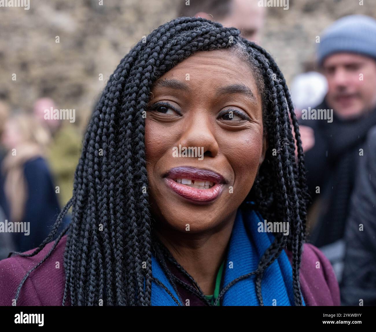 Londra, Regno Unito. 19 novembre 2024. Kemi Badenoch, leader del Partito Conservatore e membri del suo gabinetto ombra, ha incontrato gli agricoltori e i loro rappresentanti, a College Green, in vista della protesta anti-budget degli agricoltori a Whitehall Londra Kemi Badenoch, leader del Partito Conservatore Credit: Ian Davidson/Alamy Live News Foto Stock