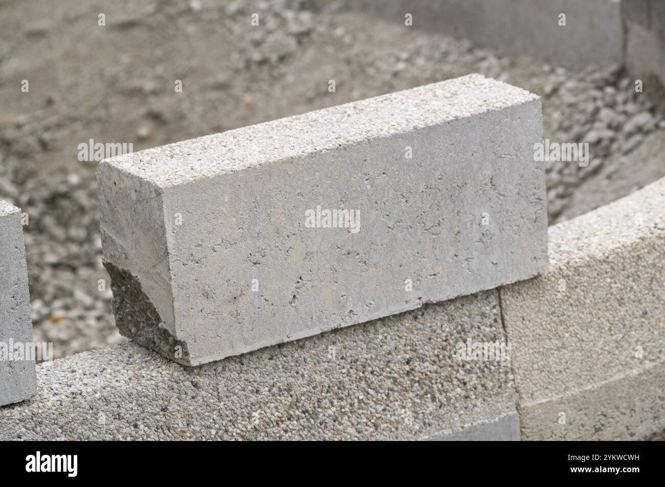 Marciapiede in cemento in cantiere Foto Stock