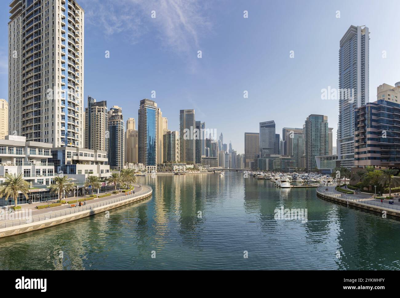 Una foto degli edifici di Dubai Marina Foto Stock