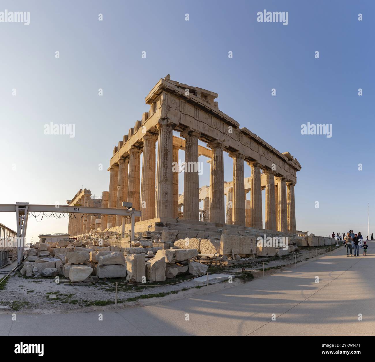 Una foto del Partenone, il tempio più famoso dell'Acropoli di Atene Foto Stock