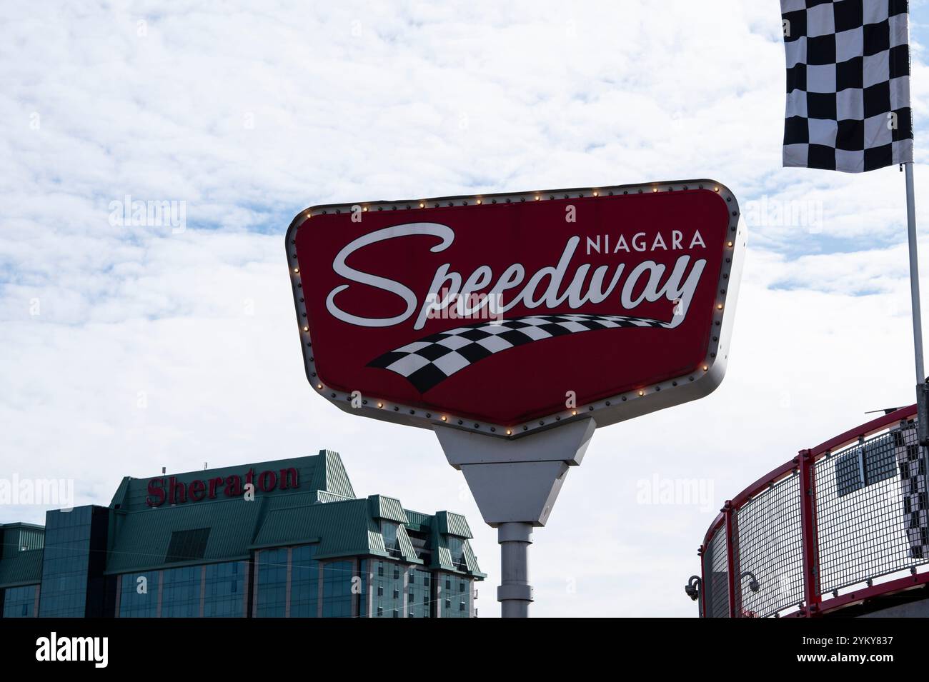 Cartello autodromo Niagara Speedway su Cliffton Hill a Niagara Falls, Ontario, Canada Foto Stock