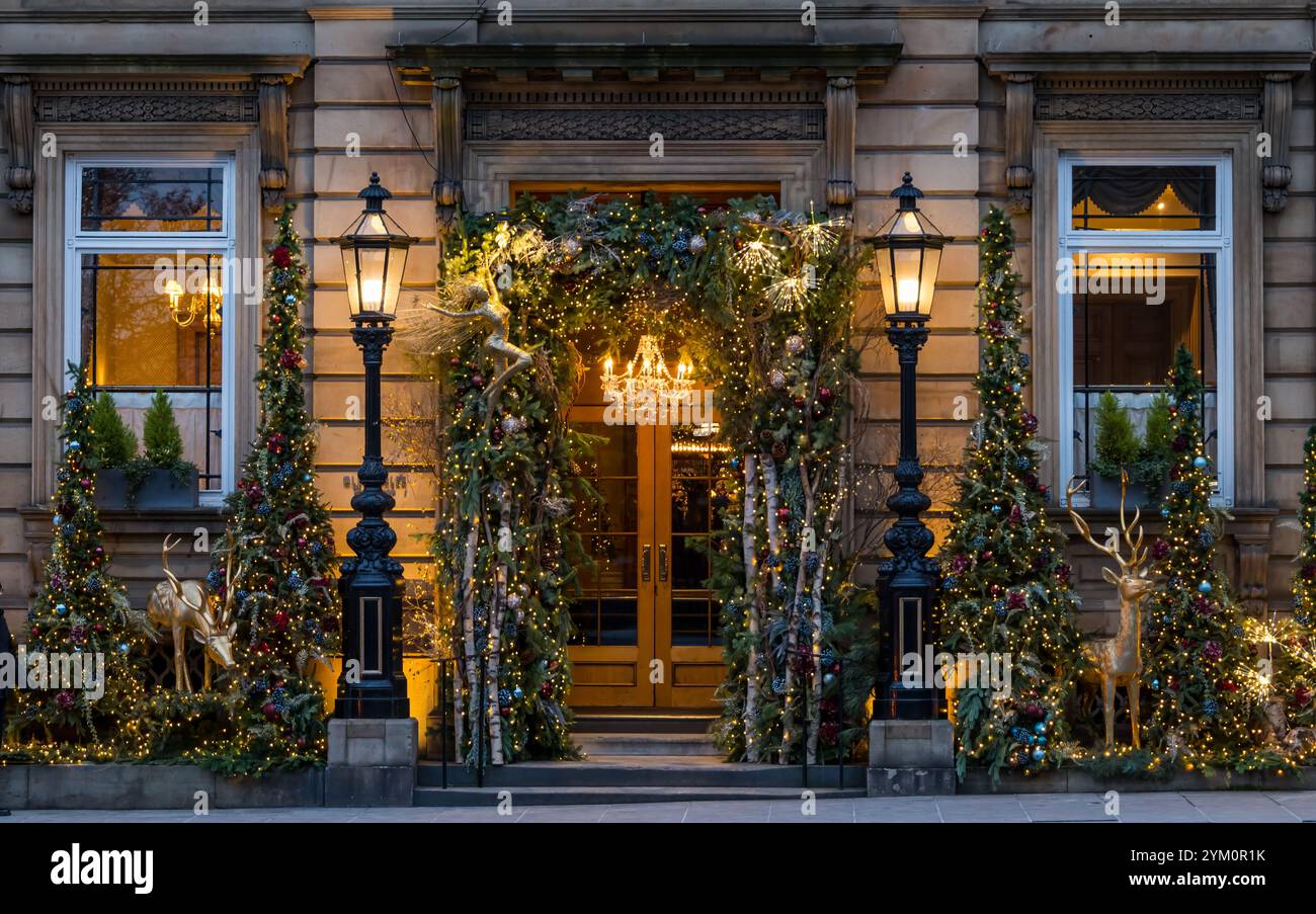 Hotel di lusso a 5 stelle Gleneagles Townhouse con decorazioni natalizie, St Andrew Square, Edimburgo, Scozia, Regno Unito Foto Stock