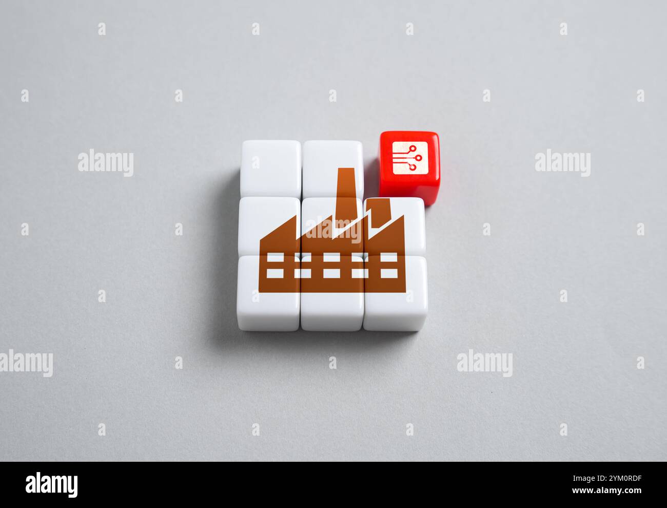 Gli impianti industriali dipendono dai componenti a semiconduttore e dalle soluzioni high-tech. Attrezzature e pezzi di ricambio. Automazione della produzione. Sanzioni e embar Foto Stock