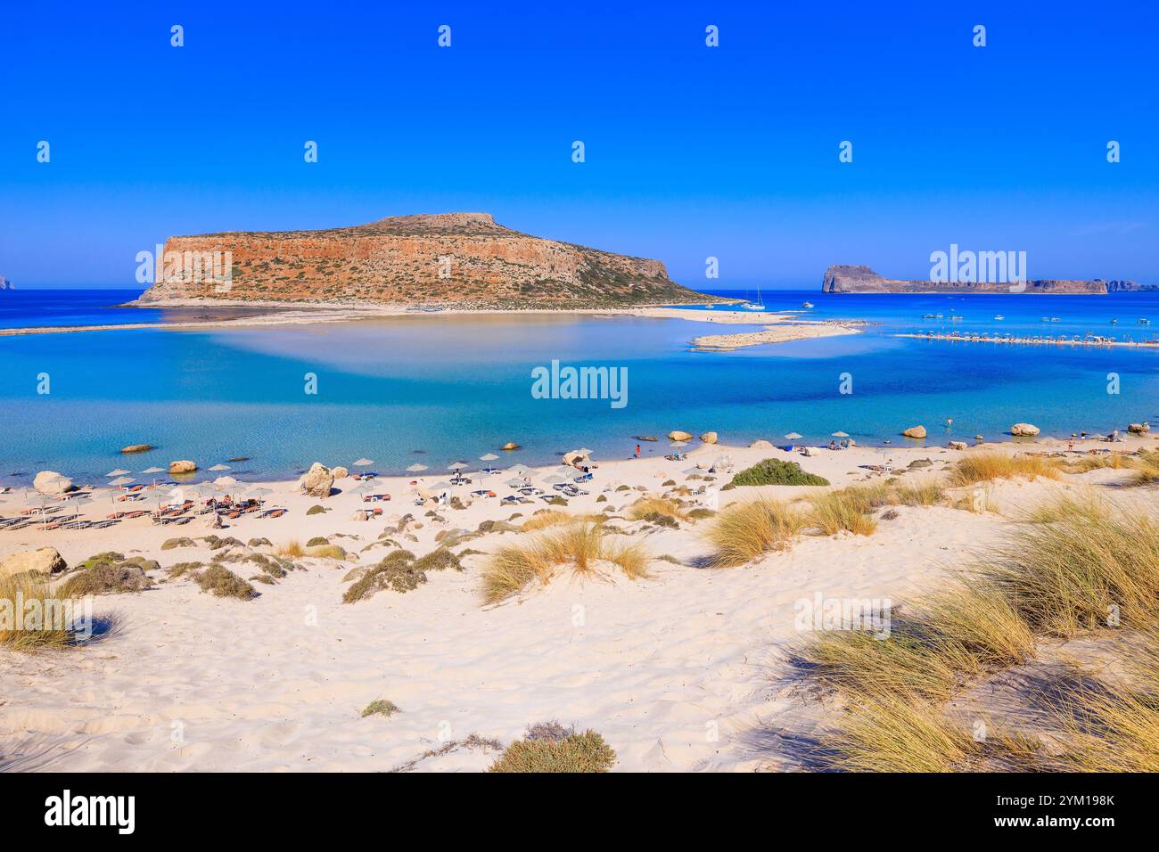 Spiaggia della laguna di Balos e isola di Gramvousa. Creta, Grecia. Foto Stock