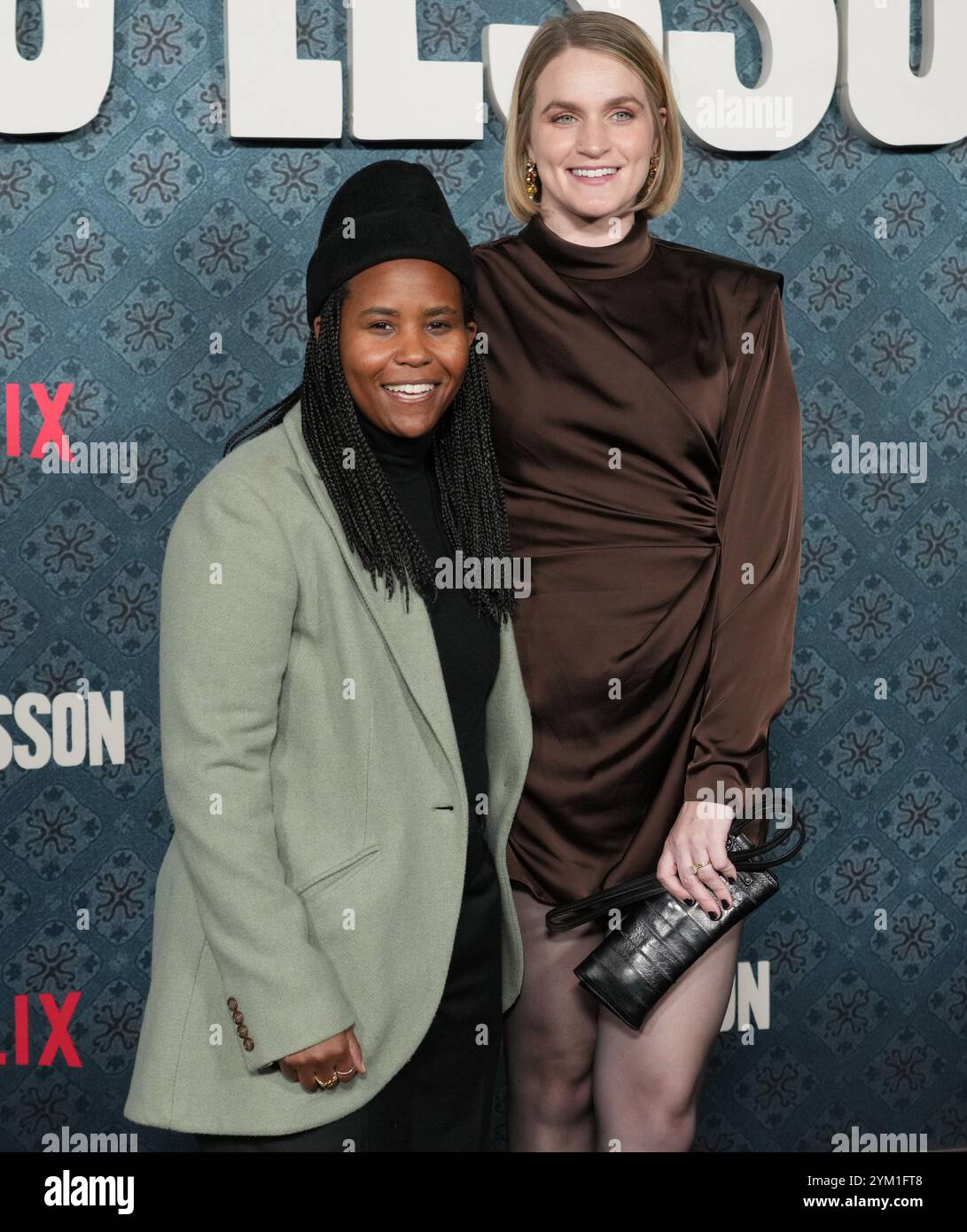 (L-R) Katia Washington e Colleen Washington alla prima LEZIONE DI PIANOFORTE di Netflix tenutasi presso l'Egyptian Theater di Hollywood, CA il martedì, 19 novembre 2024. (Foto di Sthanlee B. Mirador/Sipa USA) Foto Stock