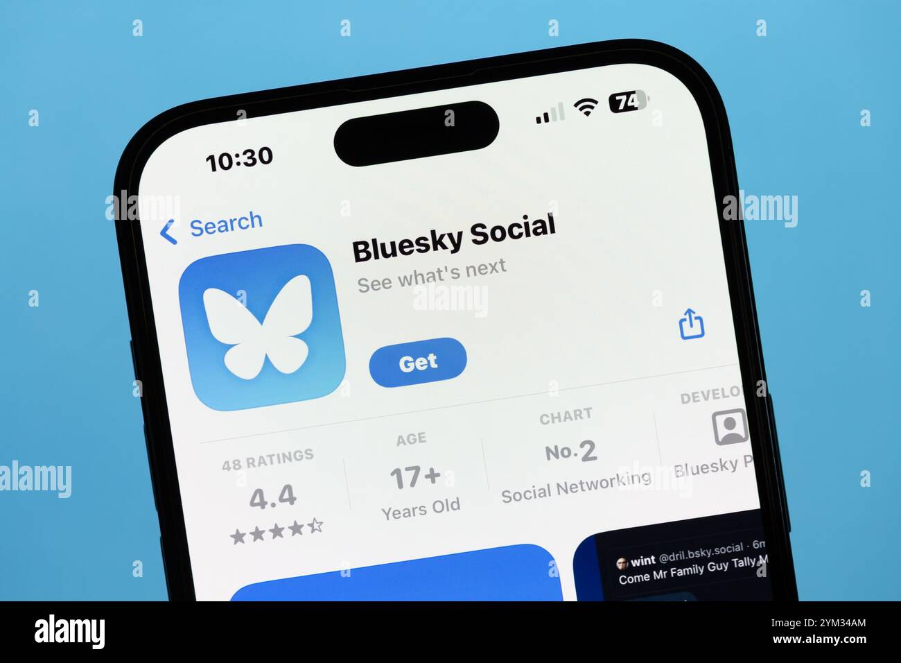 Ostersund, Svezia - 18 novembre 2024. Bluesky Social App su uno smartphone. Bluesky è una piattaforma social di microblogging decentralizzata. Foto Stock