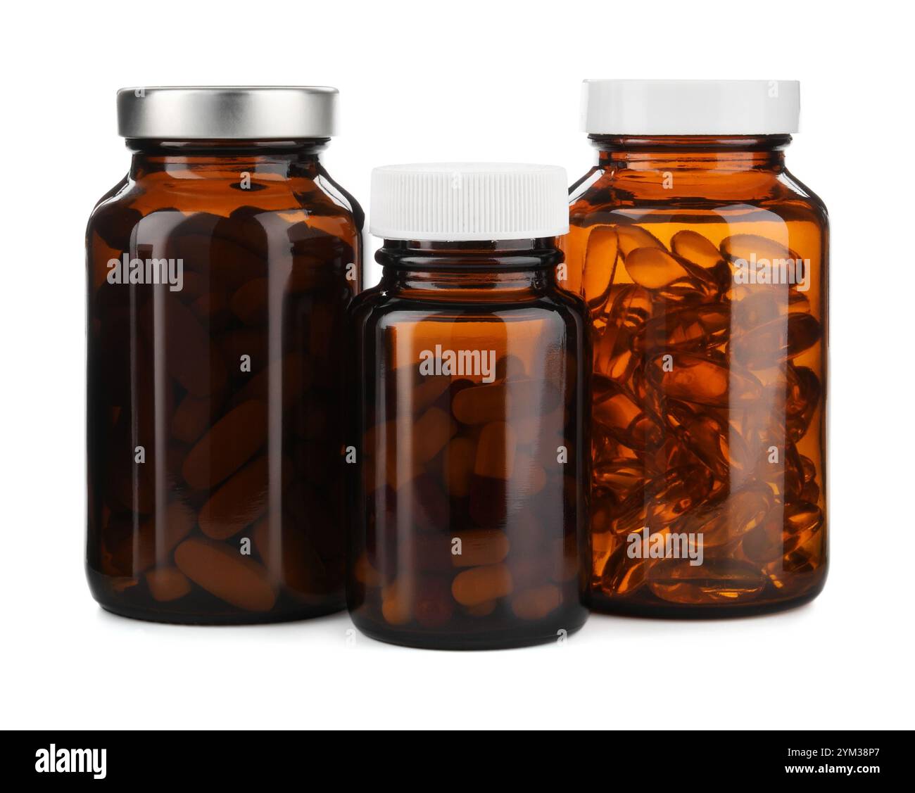 Bottiglie mediche con pillole isolate su bianco Foto Stock