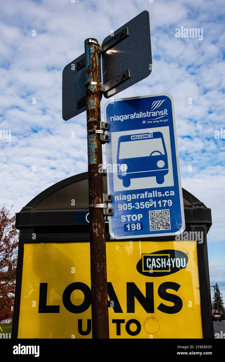 Fermata dell'autobus 198 in Victoria Avenue a Niagara Falls, Ontario, Canada Foto Stock