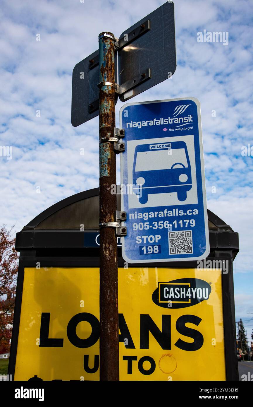 Fermata dell'autobus 198 in Victoria Avenue a Niagara Falls, Ontario, Canada Foto Stock