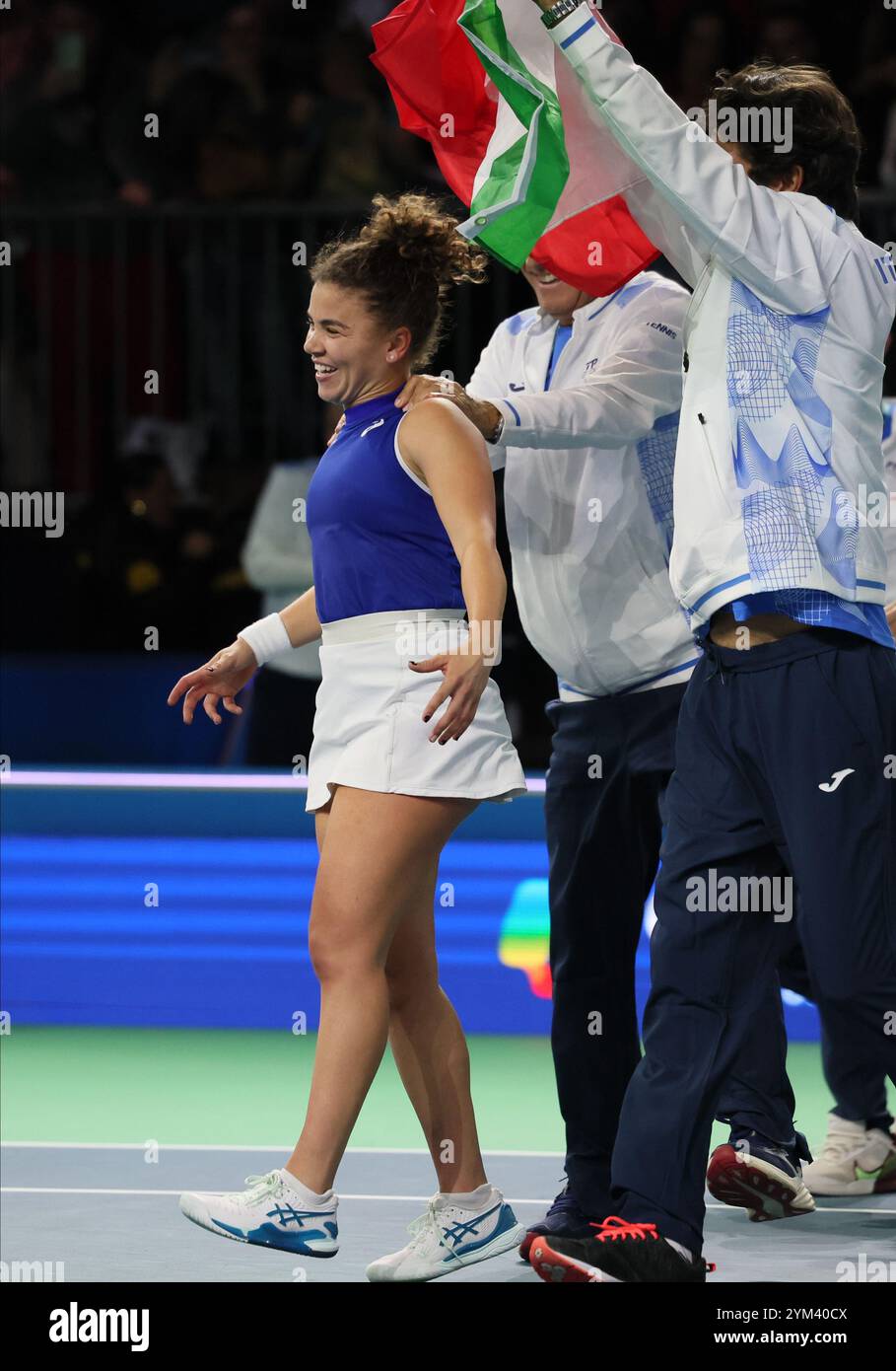 Malaga, Spagna. 20 novembre 2024. Jasmine Paolini, del Team Italia, festeggia dopo aver vinto la finale della Billie Jean King Cup, al Palacio de Deportes Jose Maria Martin Carpena Arena di Malaga. Crediti: Isabel Infantes/Alamy Live News Foto Stock