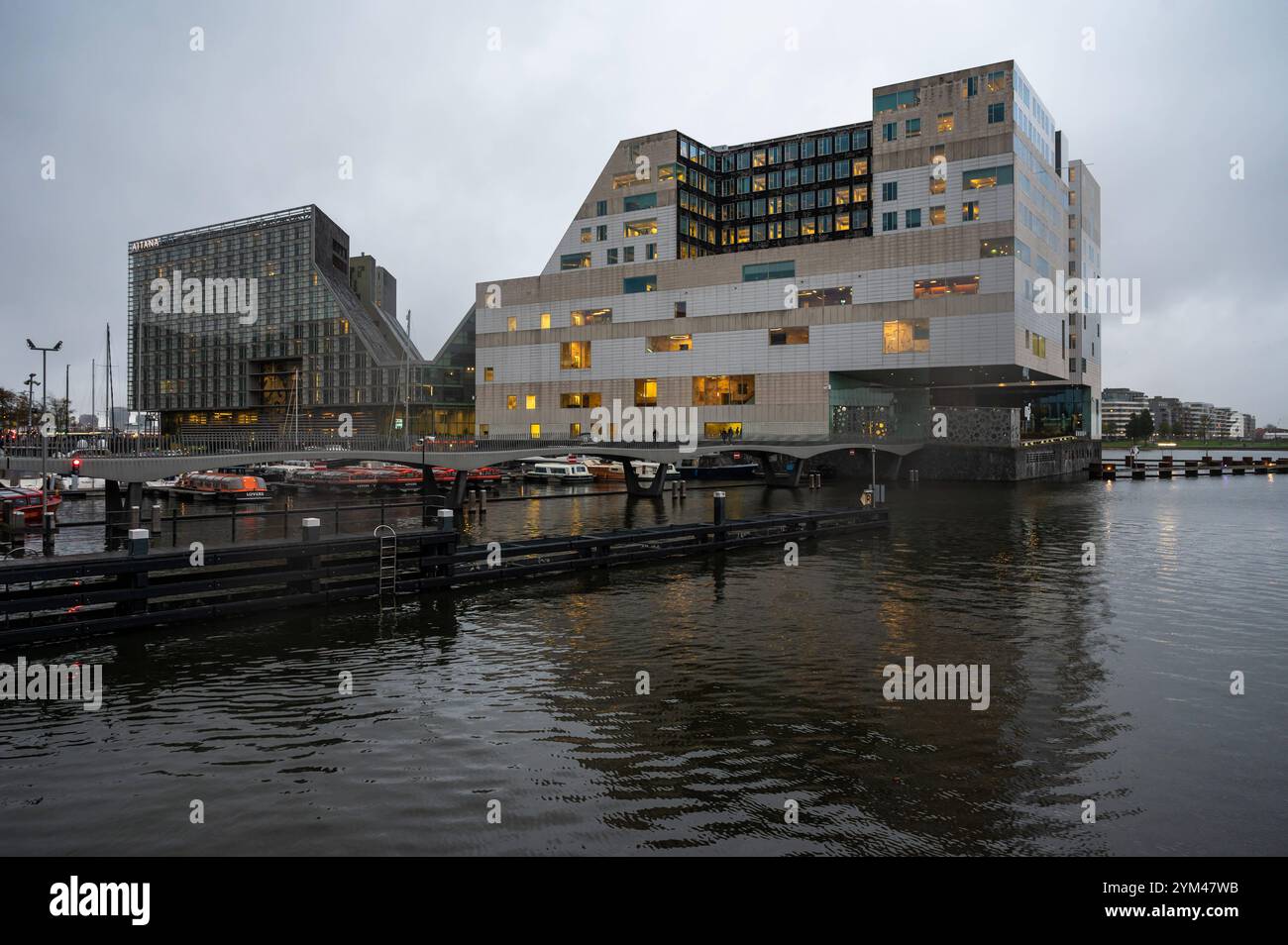 Tribunale commerciale olandese presso Ijdock ad Amsterdam, Paesi Bassi, 14 novembre 2024 Foto Stock