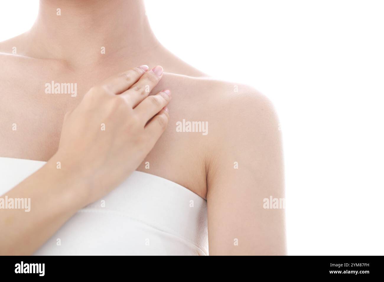 Giovani donne che si prendono cura della loro pelle Foto Stock