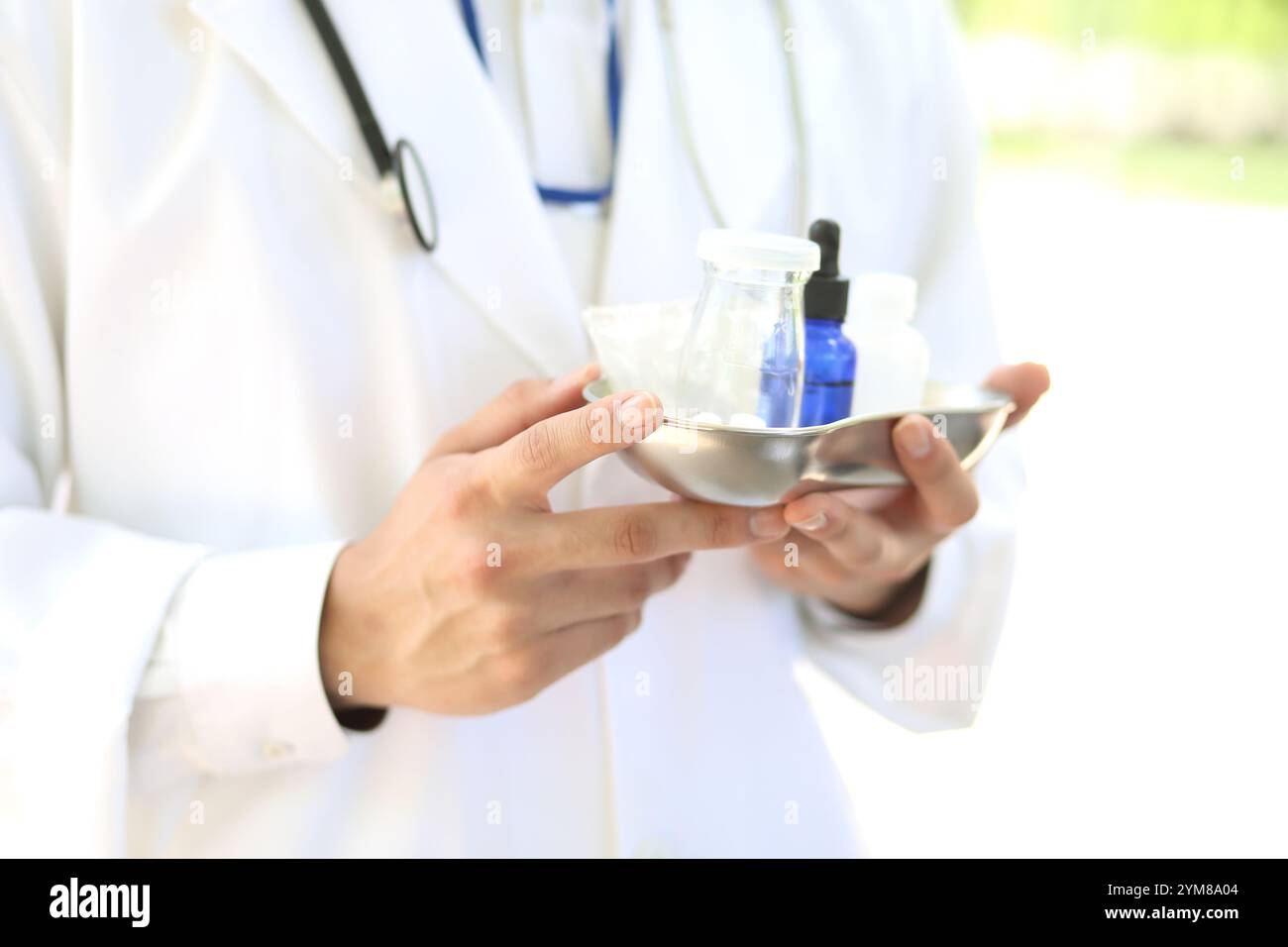 Medici con attrezzature mediche Foto Stock