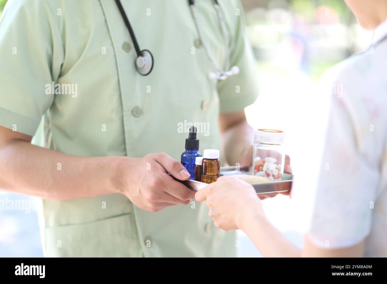 Medici con attrezzature mediche Foto Stock