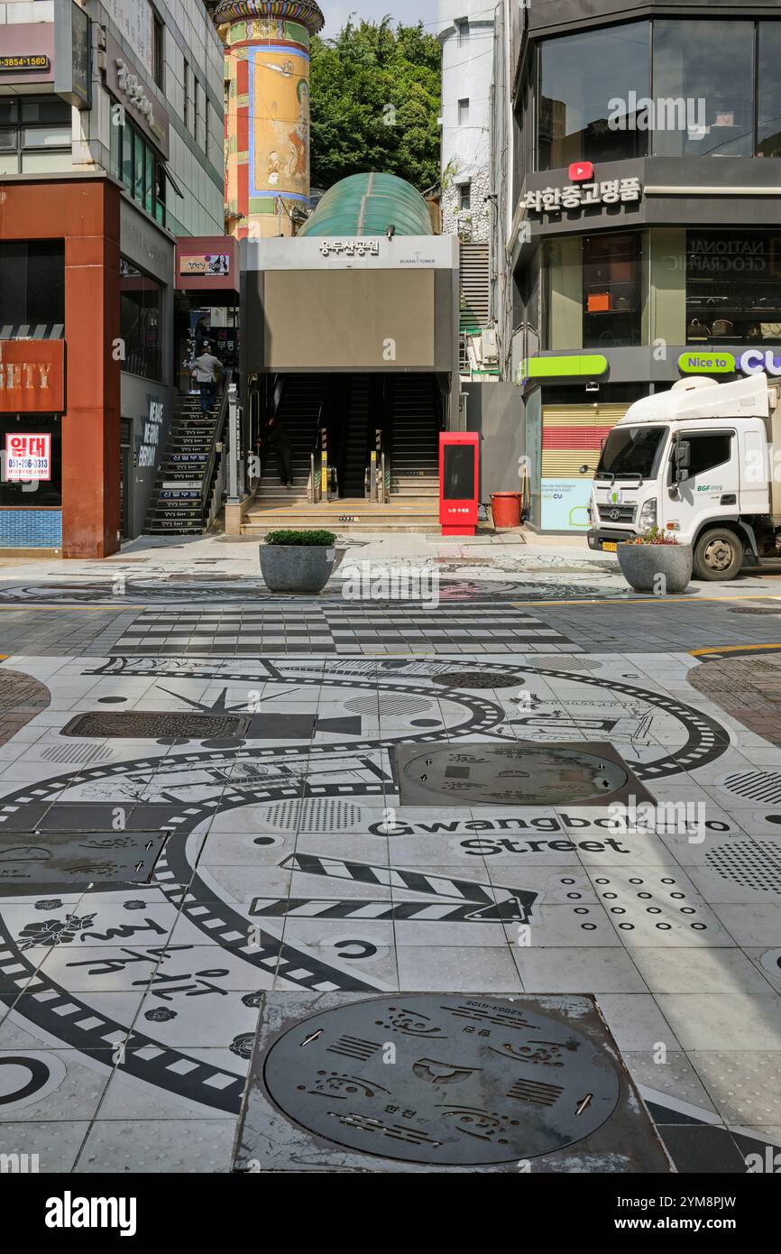 2024 settembre, murale in Gwangbok-ro Fashion Street a Busan, Corea del Sud Foto Stock