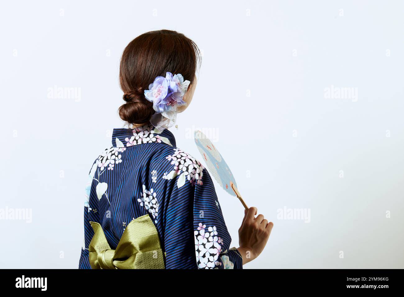 Giovane donna giapponese nello yukata Foto Stock