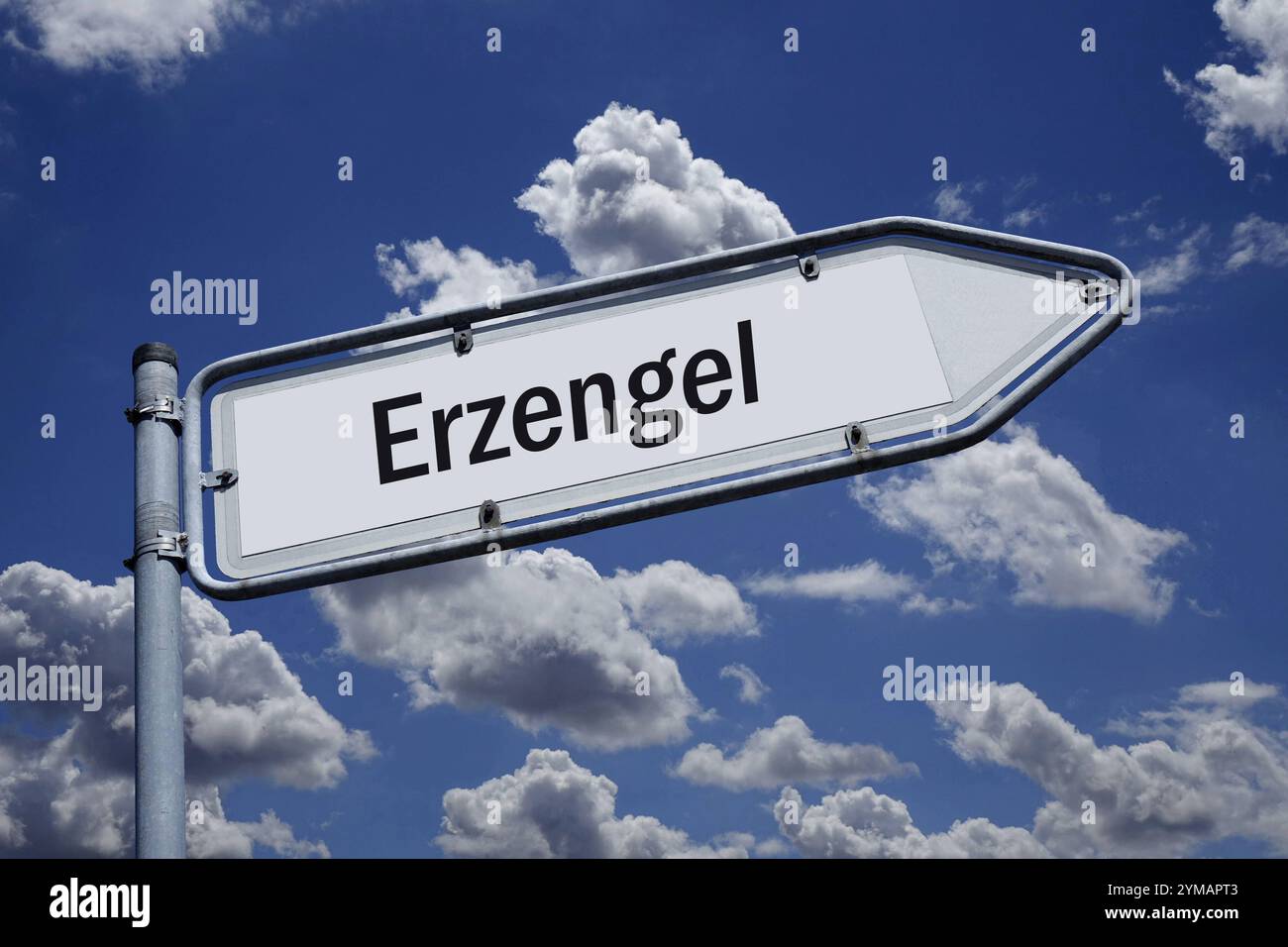 Wegweiser nach oben mit Schriftzug Erzengel Wegweiser nach oben mit Schriftzug Erzengel, 21.11.2024, Borkwalde, Brandeburgo, Auf einem Wegweiser befindet sich der Schriftzug Erzengel. *** Signpost verso l'alto con la scritta Arcangelo Signpost verso l'alto con la scritta Arcangelo, 21 11 2024, Borkwalde, Brandeburgo, su un cartello c'è la scritta Arcangelo Foto Stock