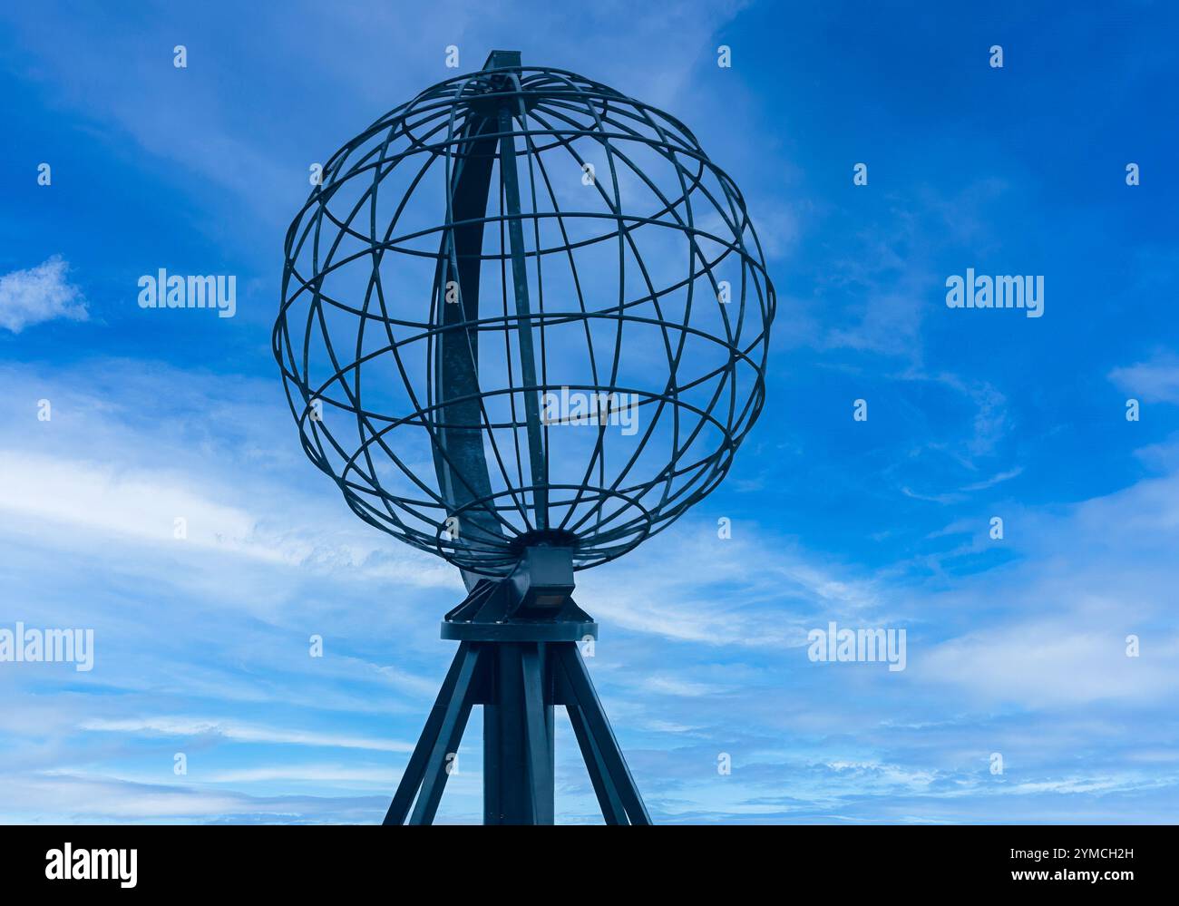 Globo del circolo polare artico sull'isola di Vikingen, Nordland. Vikingen è una piccola isola nella parte meridionale del comune di Rødøy nella contea di Nordland Foto Stock