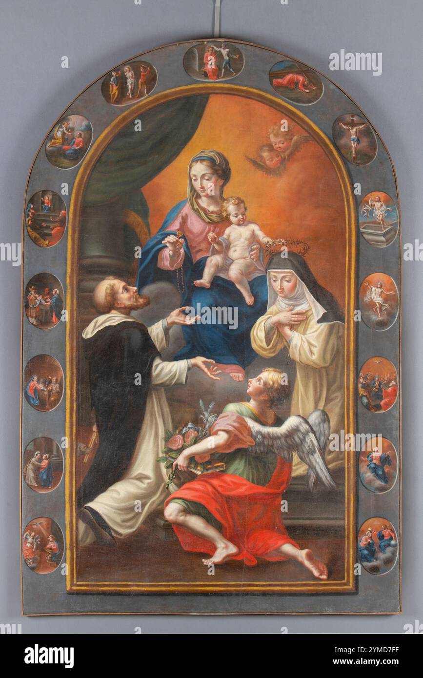 San Severino Marche. Marec (museo d'arte recuperato dal terremoto). Domenico Bonifazi. Madonna del Rosario con i Santi Domenico e Caterina e i Misteri del Rosario. Olio su tela (1775) Foto Stock