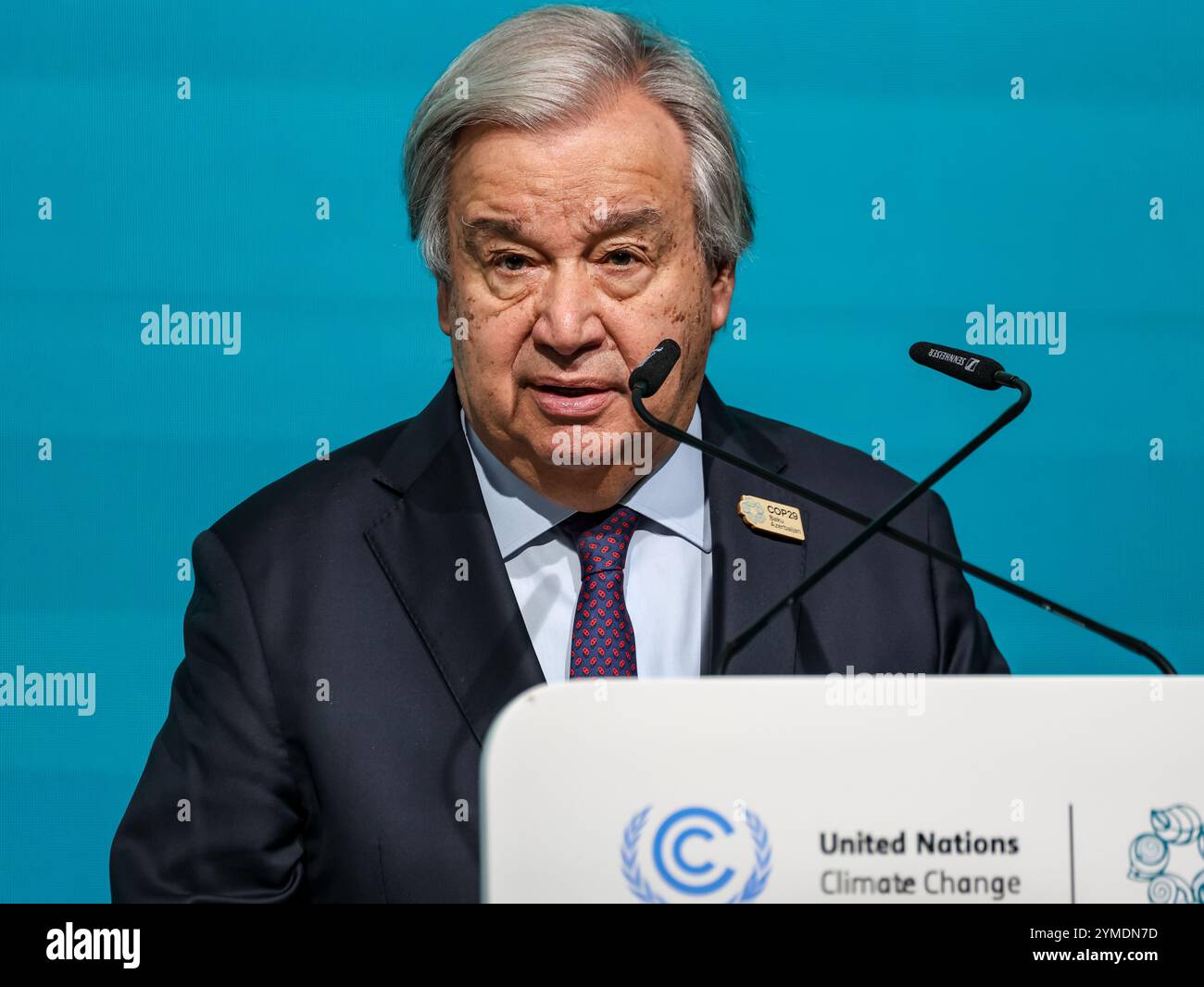 António Guterres, Segretario generale delle Nazioni Unite, parla durante una conferenza stampa nella zona blu durante la Conferenza delle Nazioni Unite sui cambiamenti climatici COP29, un evento tenuto dall'UNFCCC allo Stadio Olimpico di Baku il 21 novembre 2024 a Baku, Azerbaigian. Foto Stock