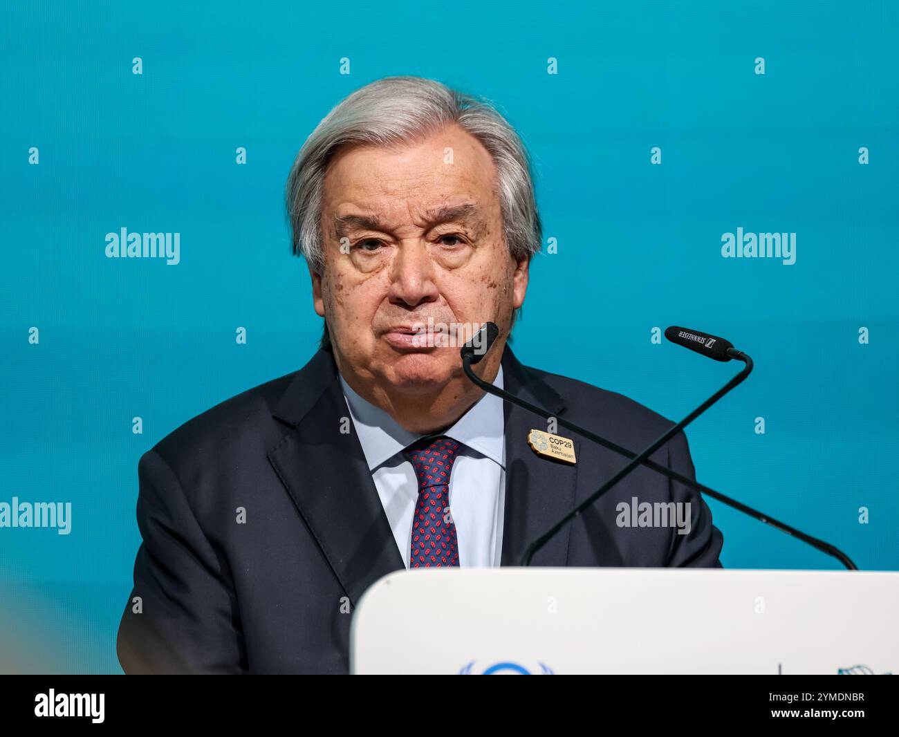 António Guterres, Segretario generale delle Nazioni Unite, parla durante una conferenza stampa nella zona blu durante la Conferenza delle Nazioni Unite sui cambiamenti climatici COP29, un evento tenuto dall'UNFCCC allo Stadio Olimpico di Baku il 21 novembre 2024 a Baku, Azerbaigian. Foto Stock