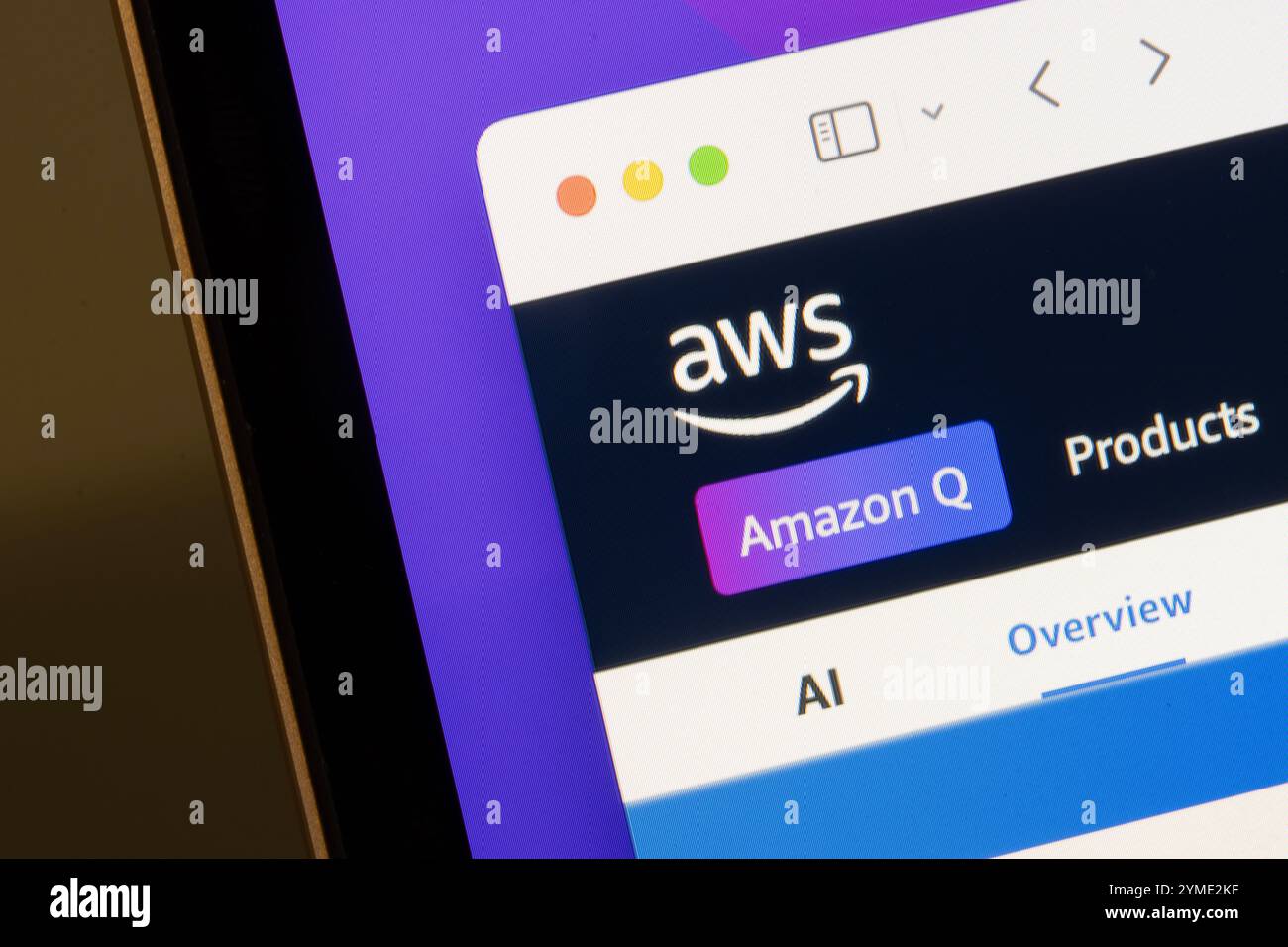La pagina web dell'intelligenza artificiale su AWS è visibile su un computer portatile. Foto Stock