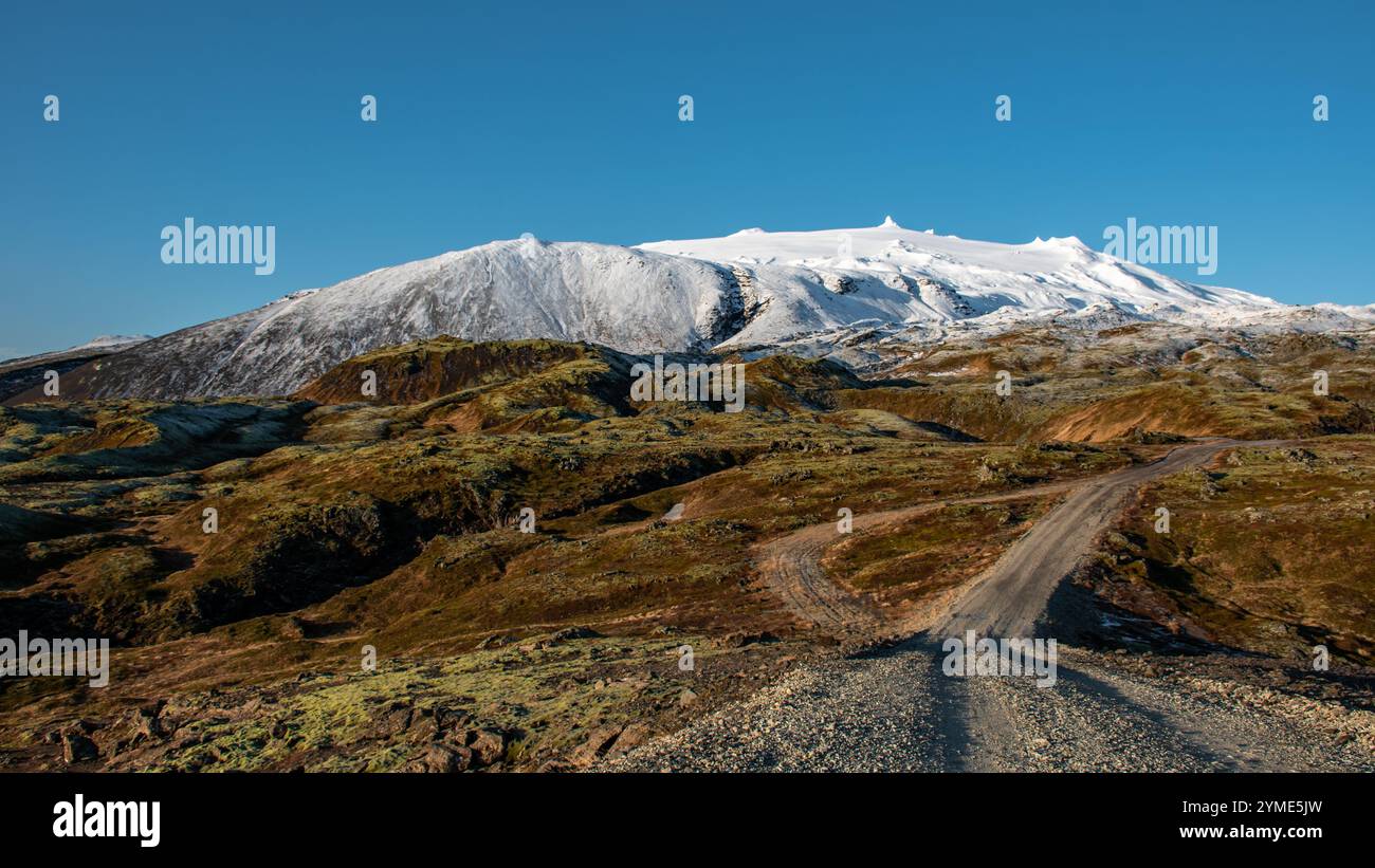 Paesaggi intorno all'Islanda che guidano la circonvallazione. Inverno. Foto Stock