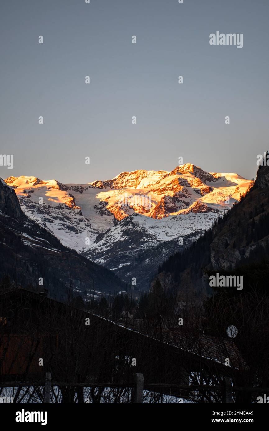 Vista sul Castello reale di Savoia, Italia. Foto Stock