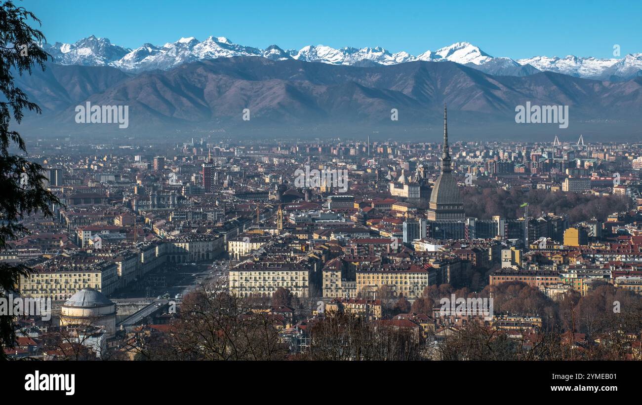 Paesaggi della città di Torino, Italia. Di giorno e di notte. Foto Stock