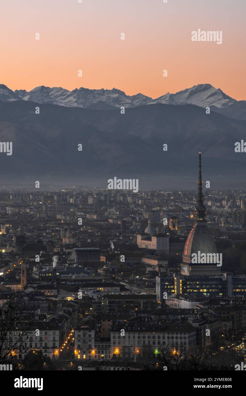 Paesaggi della città di Torino, Italia. Di giorno e di notte. Foto Stock