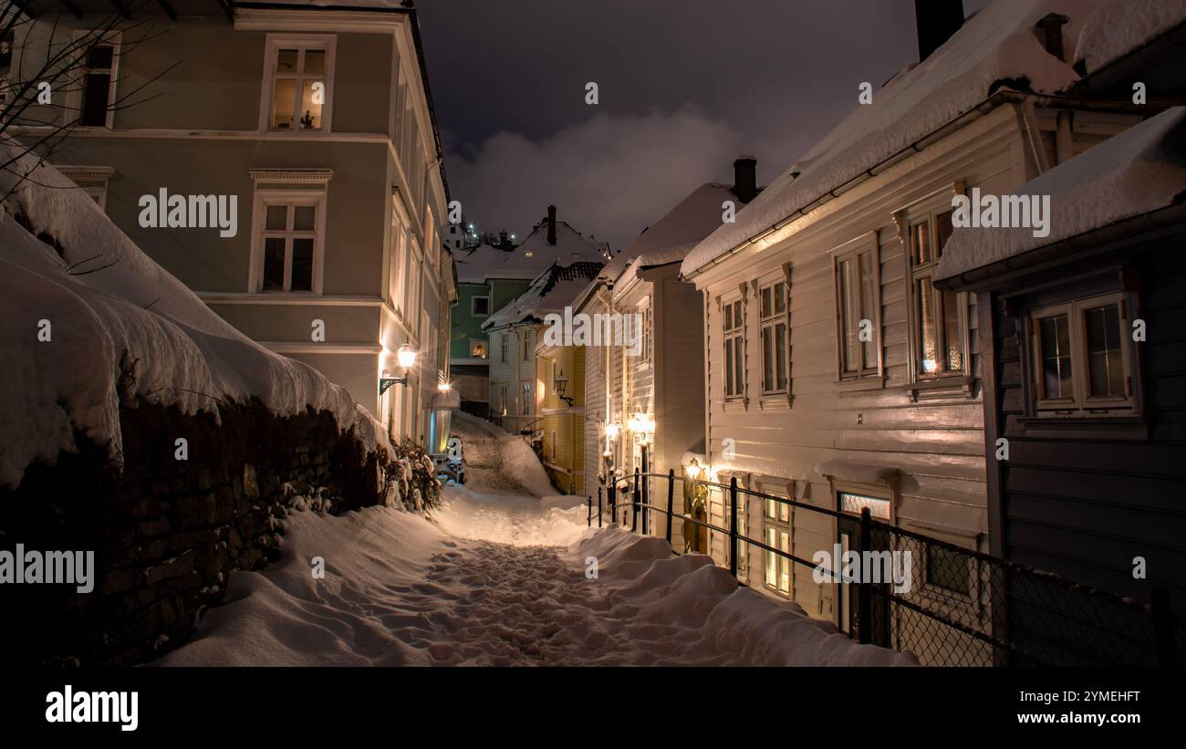 Paesaggi della città di Bergen sotto la neve, Norvegia. Inverno. Foto Stock