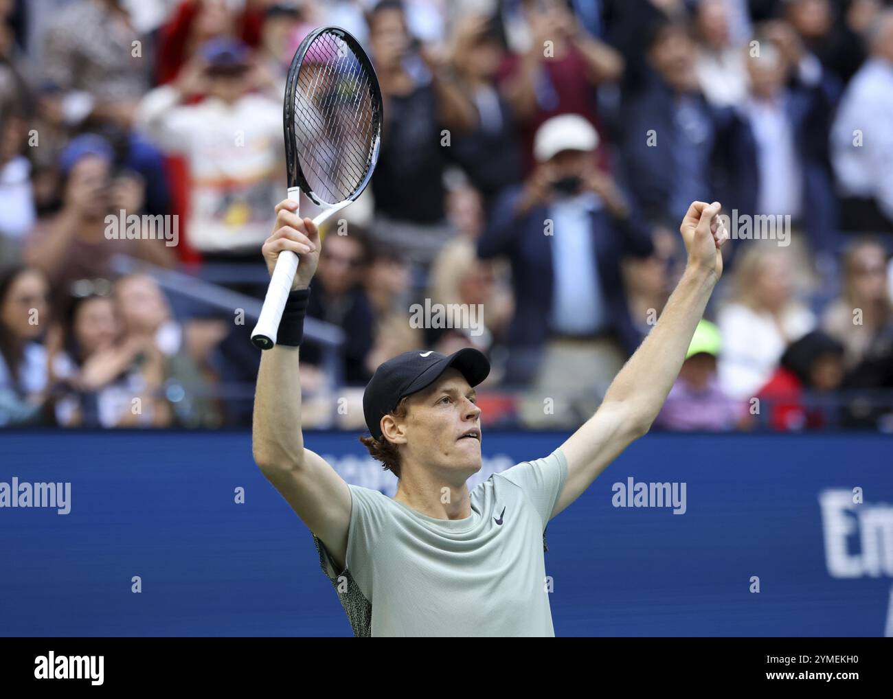 Il tennista Jannik Sinner d'Italia celebra gli US Open 2024 Championships, Billie Jean King Tennis Center, Queens, New York, USA, Nord America Foto Stock