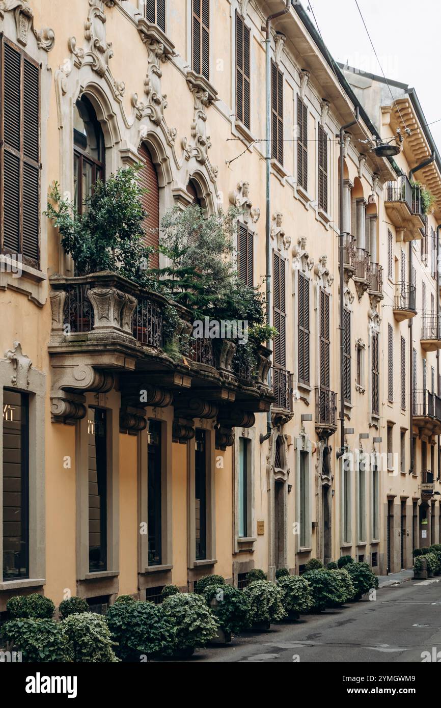 Milano, Italia - 20 agosto 2024: Via nel centro di Milano nel quartiere Montenapoleone Foto Stock