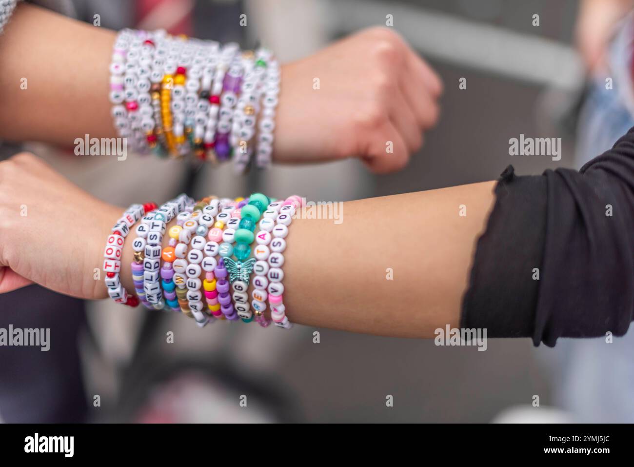 Regali di gioielli per gli amici | Braccialetti coordinati, collane con