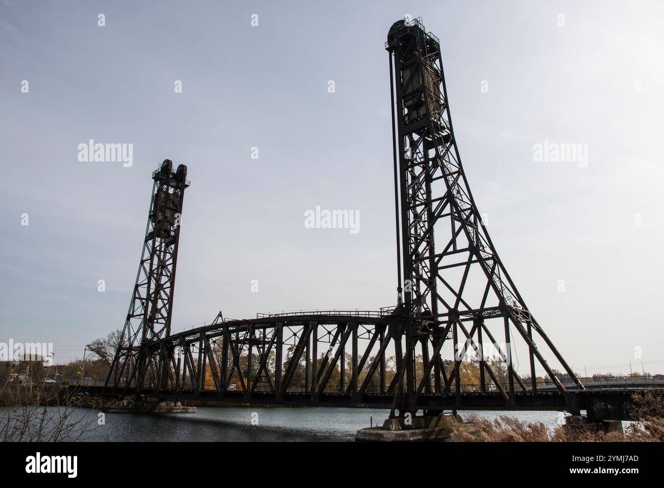 Ponte di sollevamento verticale ferroviario a Port Colborne, Ontario, Canada Foto Stock