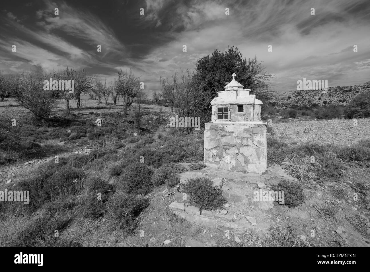 chiesa modello sul ciglio della strada a creta Foto Stock
