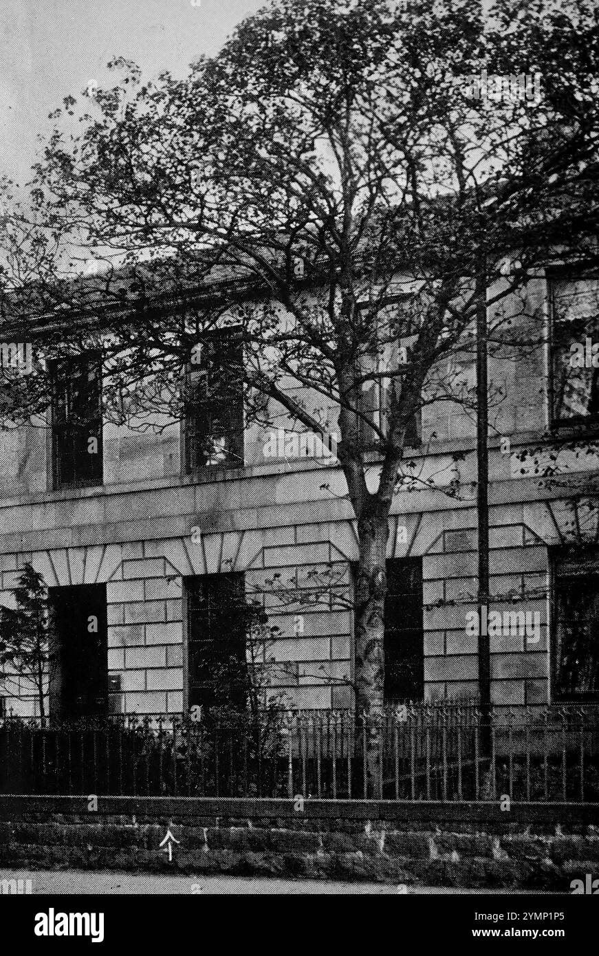 8, Howard Place, Edimburgo, c1850. La casa dove nacque Robert Louis Stevenson. Da una selezione di fotografie sulla vita dello scrittore vittoriano Robert Louis Stevenson, pubblicate da T.N. Foulis nel 1912. La qualità dell'immagine è piuttosto variabile - queste sono state pubblicate circa diciotto anni dopo la morte di Stevenson. Foto Stock