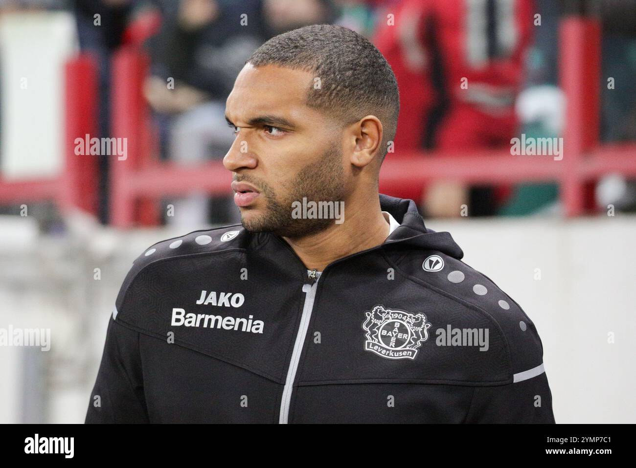 Jonathan Tah dell'FC Bayer 04 Leverkusen prima della partita di UEFA Champions League tra FC Lokomotiv Mosca e FC Bayer 04 Leverkusen allo Stadion lo Foto Stock