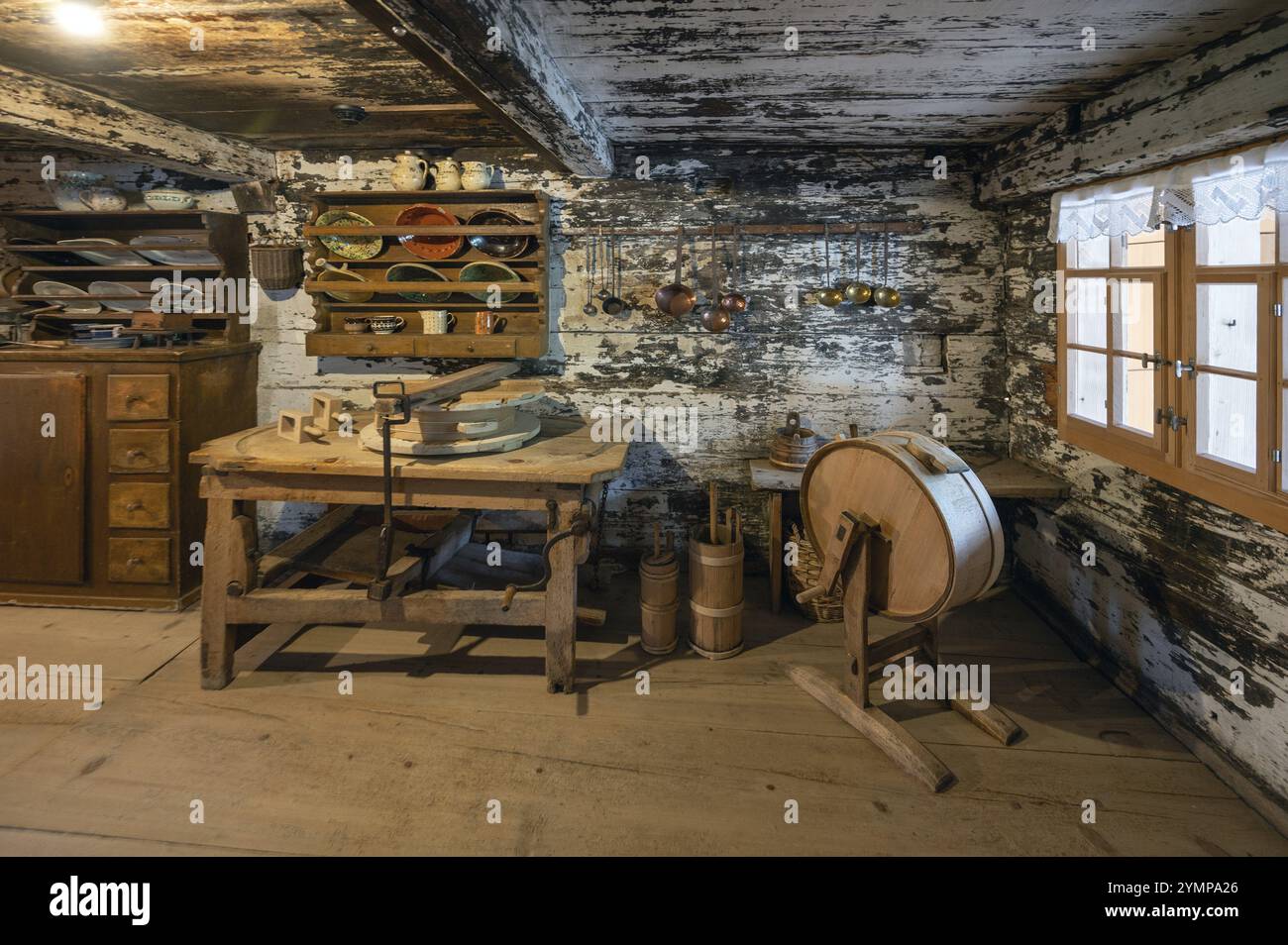 Storica sala da cucito e mending, fattoria Bregenzerwald del XVIII secolo, museo di storia locale di Bezau, Vorarlberg, Austria, Europa Foto Stock