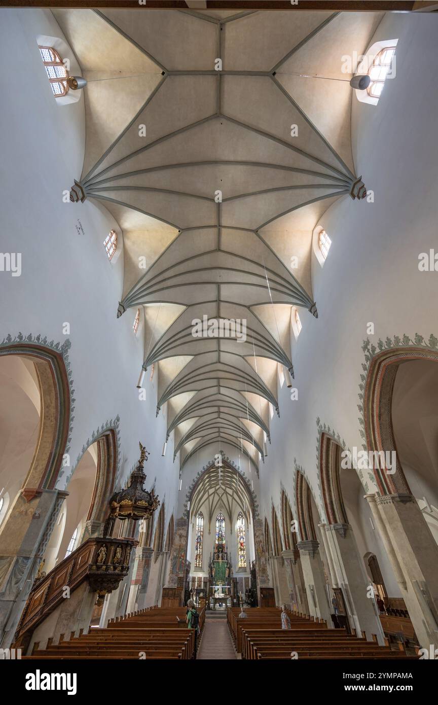 Interno della chiesa tardo gotica di San Martino, Memmingen, Baviera, Germania, Europa Foto Stock