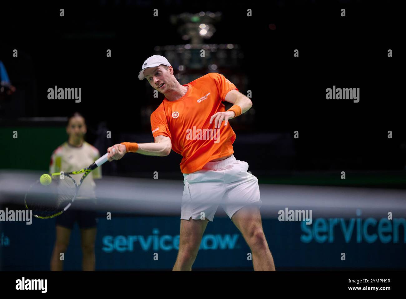 Malaga, Spagna. 22 novembre 2024. Botic Van de Zandschulp della squadra olandese in azione contro Daniel Altmaier della Germania squadra vista in azione durante la semifinale di Coppa Davis 8 match singolo 1 Martin Carpena Arena. (Foto di Vicente Vidal Fernandez/Sipa USA) credito: SIPA USA/Alamy Live News Foto Stock