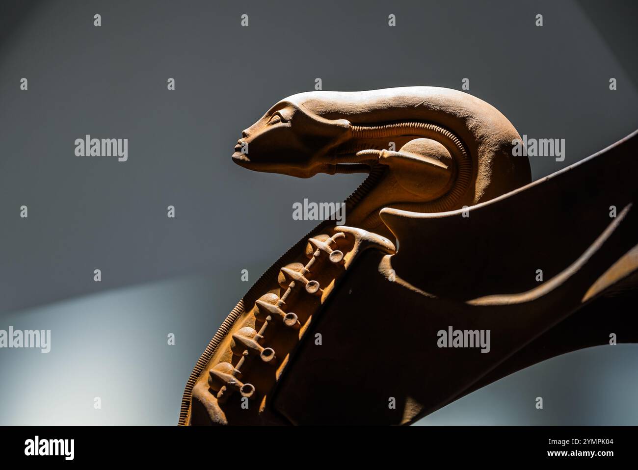 Hluboka nad Vltavou, repubblica Ceca - 10 giugno 2023. Mostra di H.R. Giger ad Ales South Bohemian Gallery Foto Stock