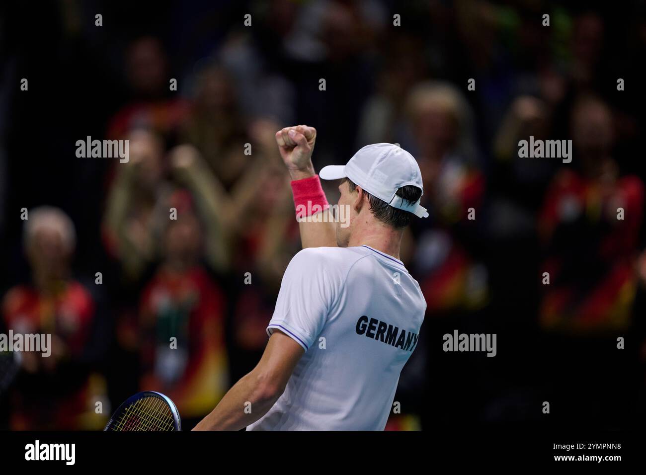 Malaga, Spagna. 22 novembre 2024. Daniel Altmaier, squadra tedesca, in azione contro Botic Van de Zandschulp, squadra olandese vista in azione durante la semifinale di Coppa Davis 8 singolare match 1 Martin Carpena Arena. (Foto di Vicente Vidal Fernandez/Sipa USA) credito: SIPA USA/Alamy Live News Foto Stock